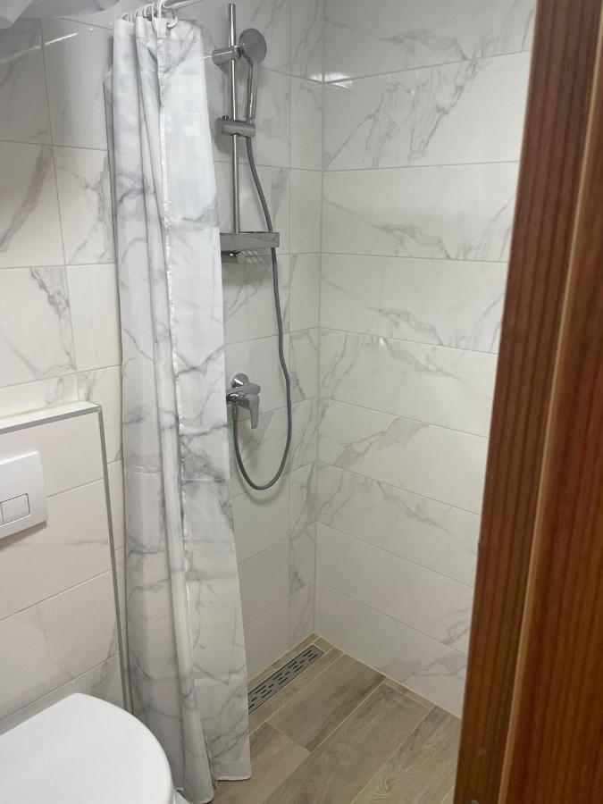 Apartments Anka พูลา ภายนอก รูปภาพ