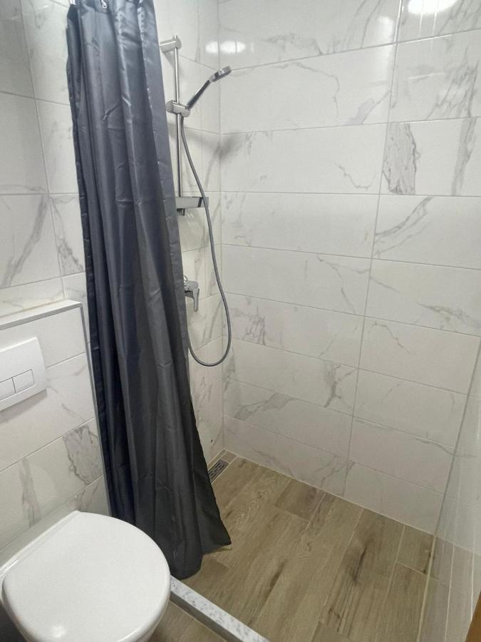 Apartments Anka พูลา ภายนอก รูปภาพ
