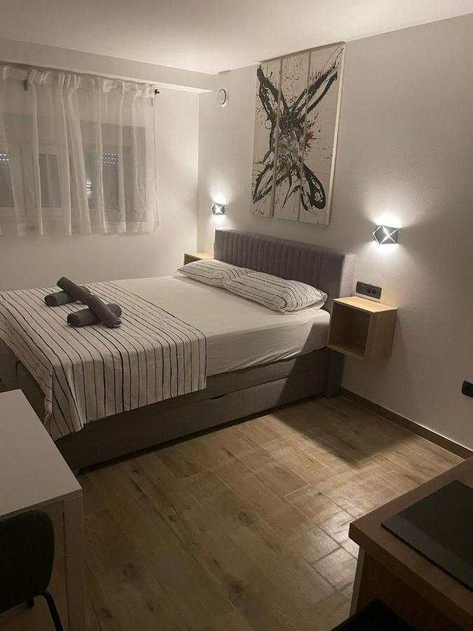 Apartments Anka พูลา ภายนอก รูปภาพ